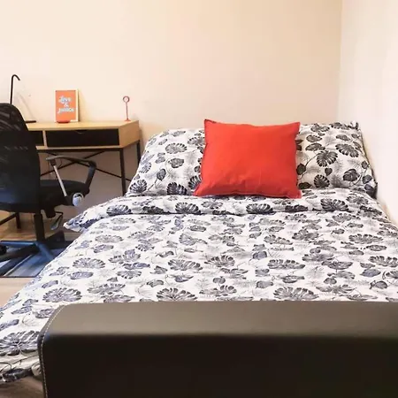 아파트 Little Big Red - Modern *