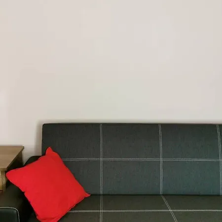 Little Big Red - Modern Appartement