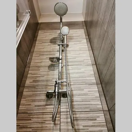 Little Big Red - Modern 아파트 *