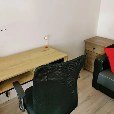 아파트 Little Big Red - Modern