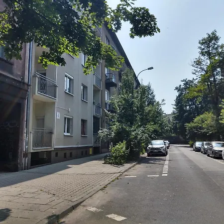 Little Big Red - Modern 크라쿠프