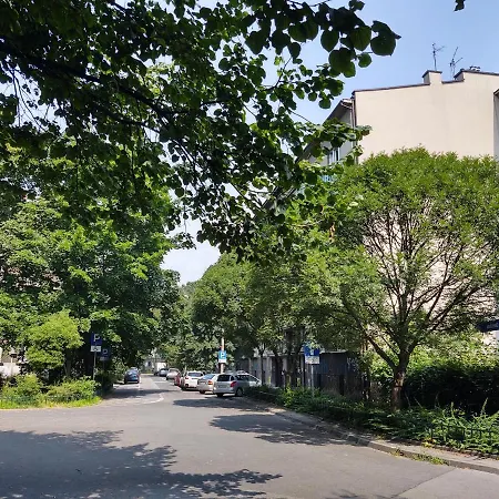 Little Big Red - Modern Appartement