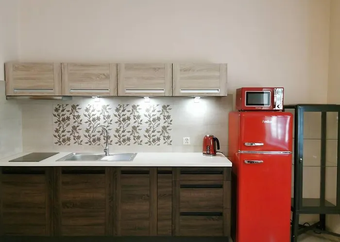 Little Big Red - Modern * Krakov