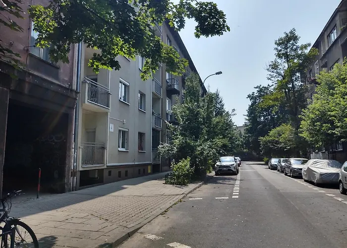 Little Big Red - Modern Krakov