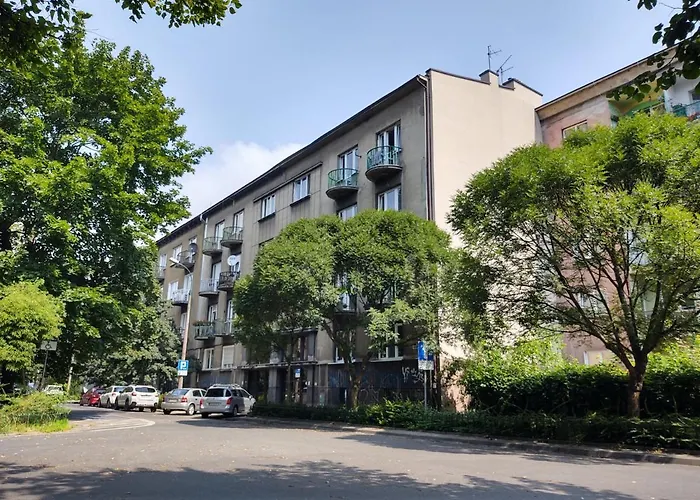 Little Big Red - Modern *